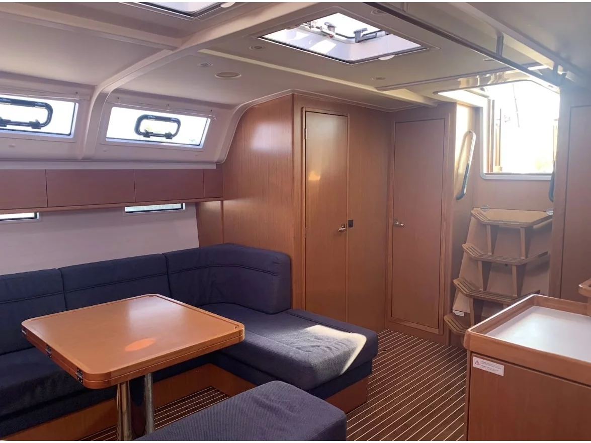 Bavaria Cruiser 51 (Alice) Interior image - 4