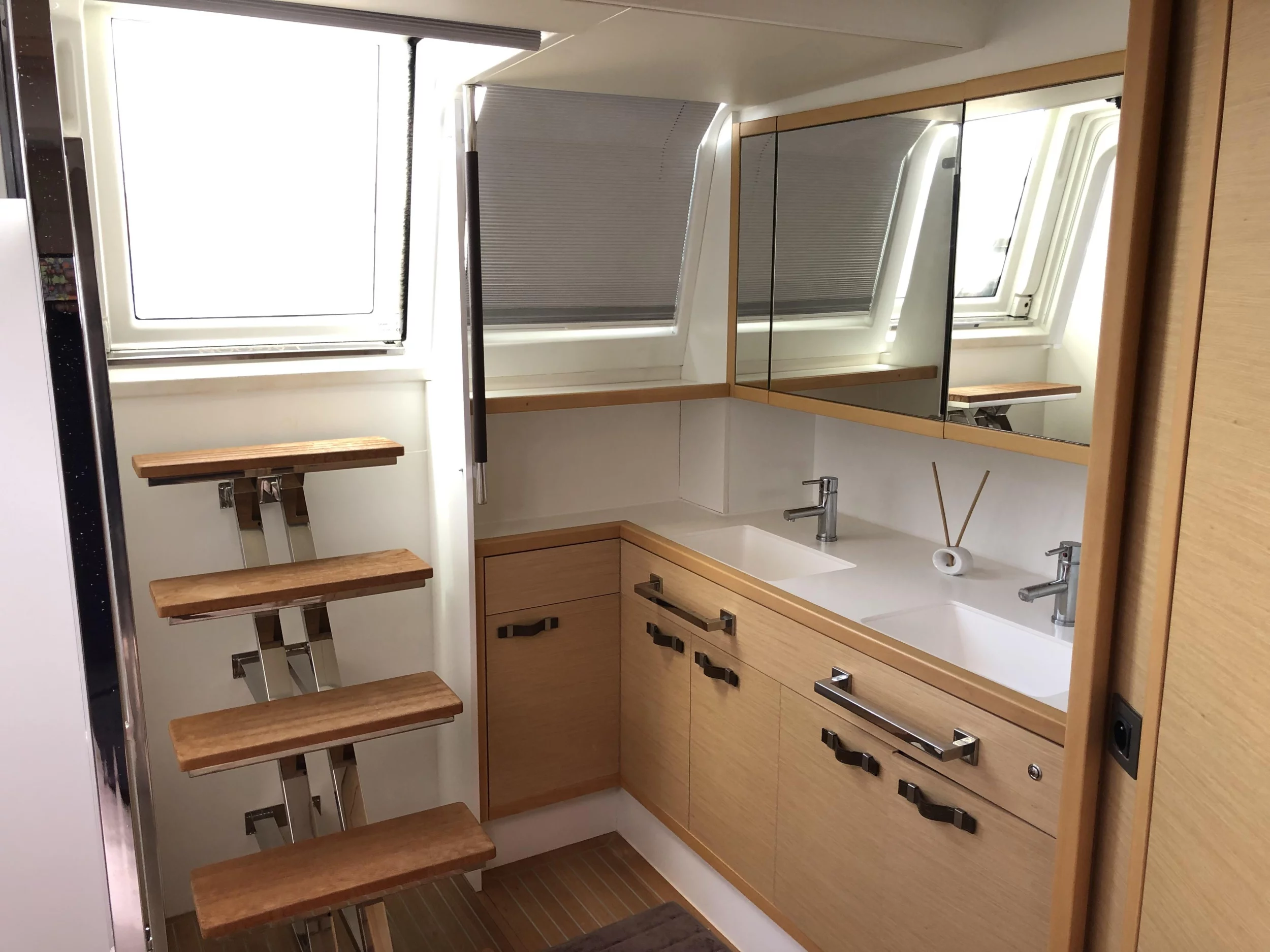 Lagoon 620 (ZS)  - 38