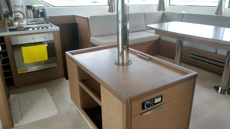 Lagoon 50 (Ocean) Salon / Kitchen - 6