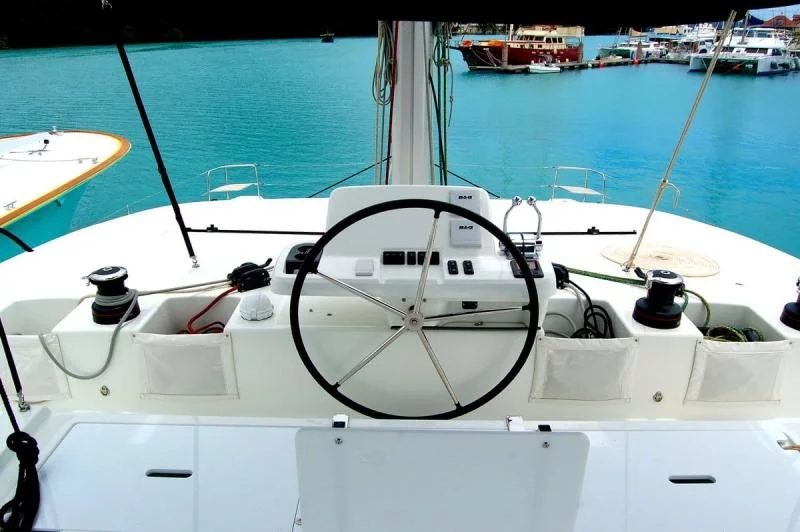 Lagoon 50 (Ocean) Skippers Seat 2 - 9
