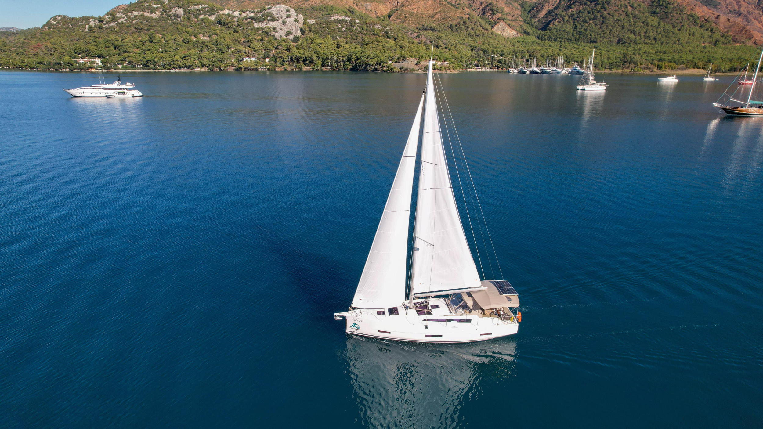 Photo #9 - Dufour 390 (Lady D) in Marmaris - 19168