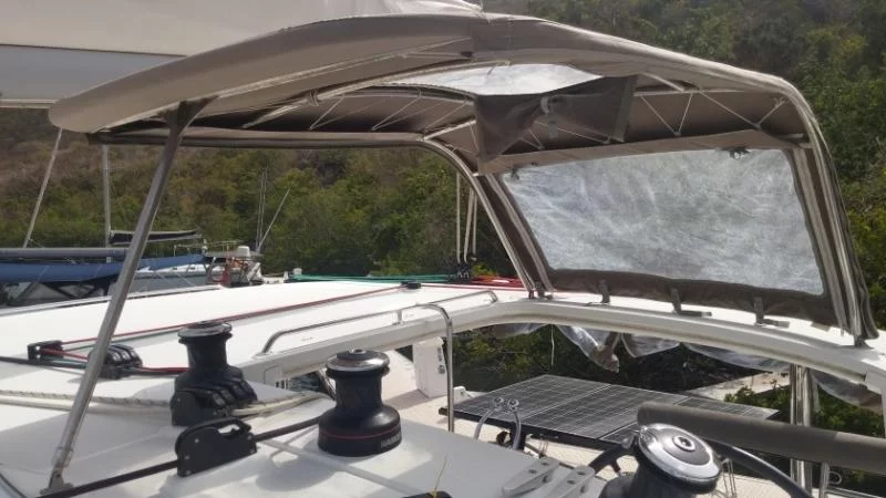 Lagoon 400 S2 (Trixi) Bimini - 11