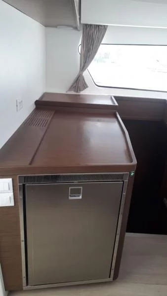 Lagoon 42 (Utopia) Kitchen - 7