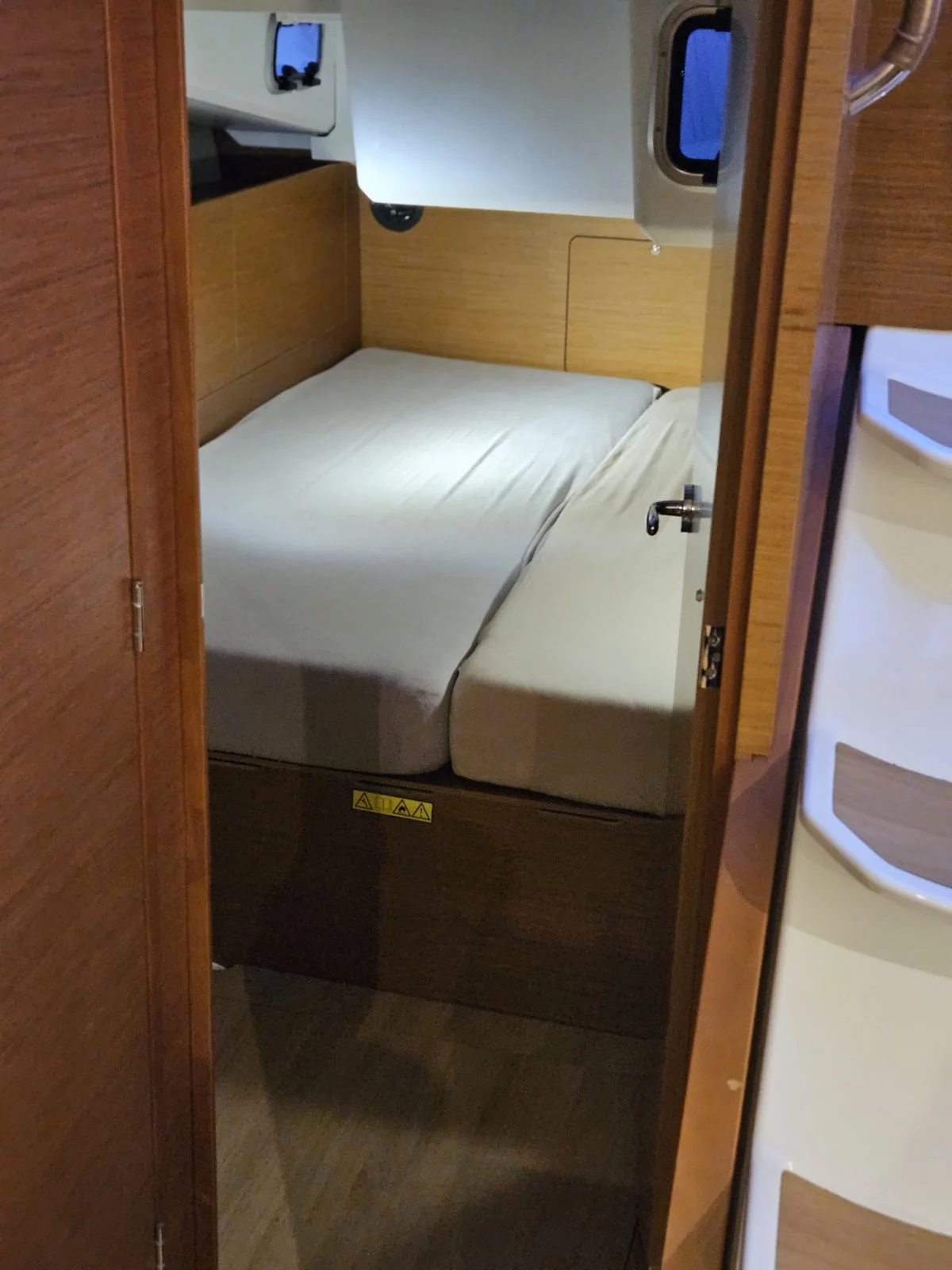 Sun Odyssey 440 (Virginia (, Gen. 10kVA, Watermaker 160L/h, Electric Winch))  - 15