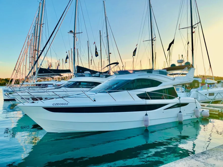 Galeon 420 Fly (JUNA-MARIE) Main image - 0