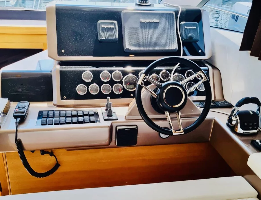 Galeon 420 Fly (JUNA-MARIE)  - 1