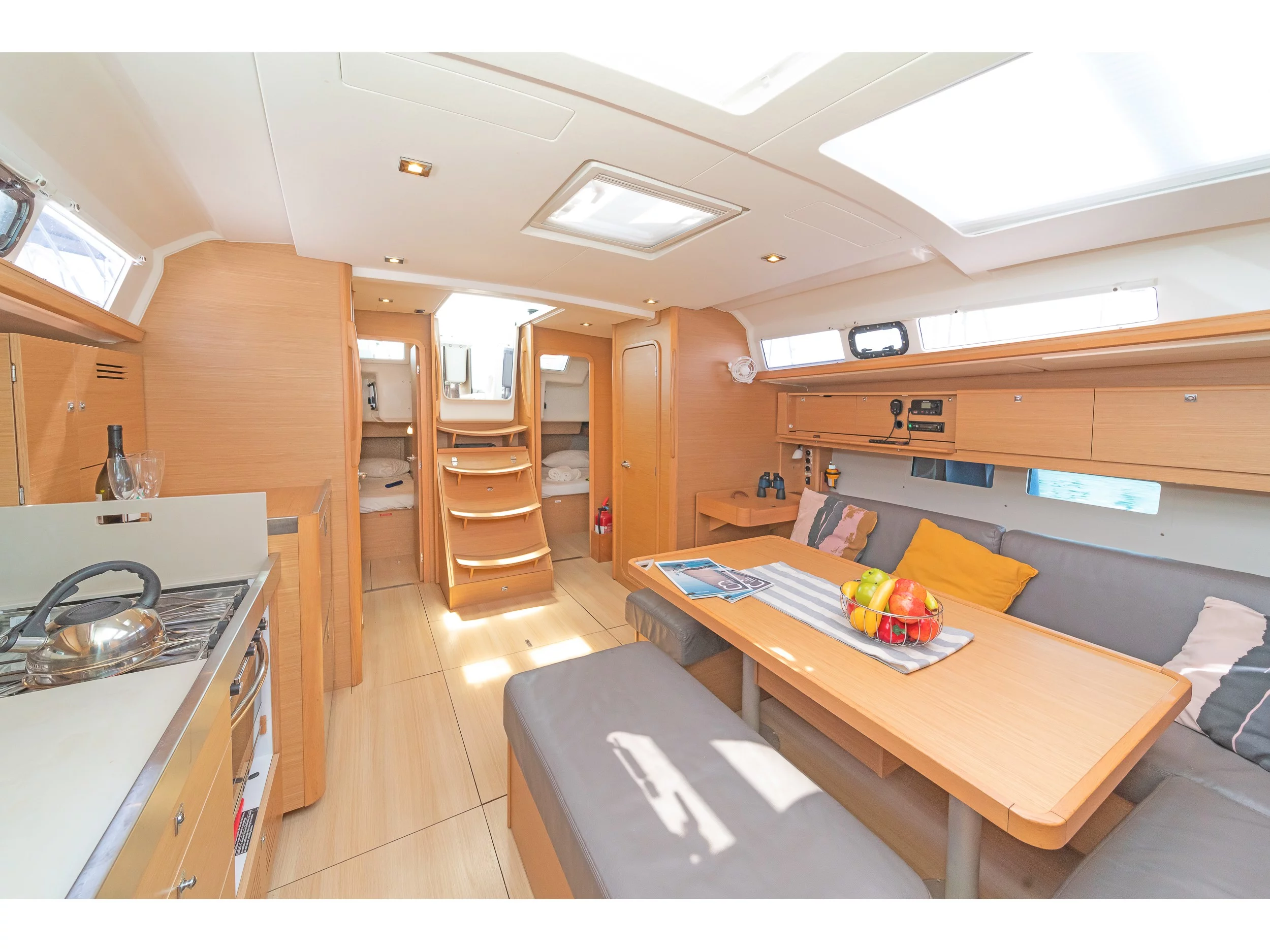 Dufour 460 Grand Large (Carpe Diem) Interior image - 9