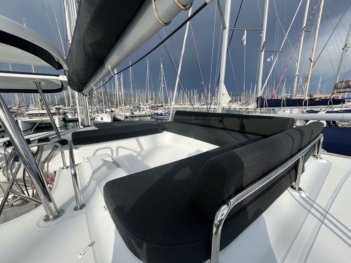 Lagoon 43 — photo 25