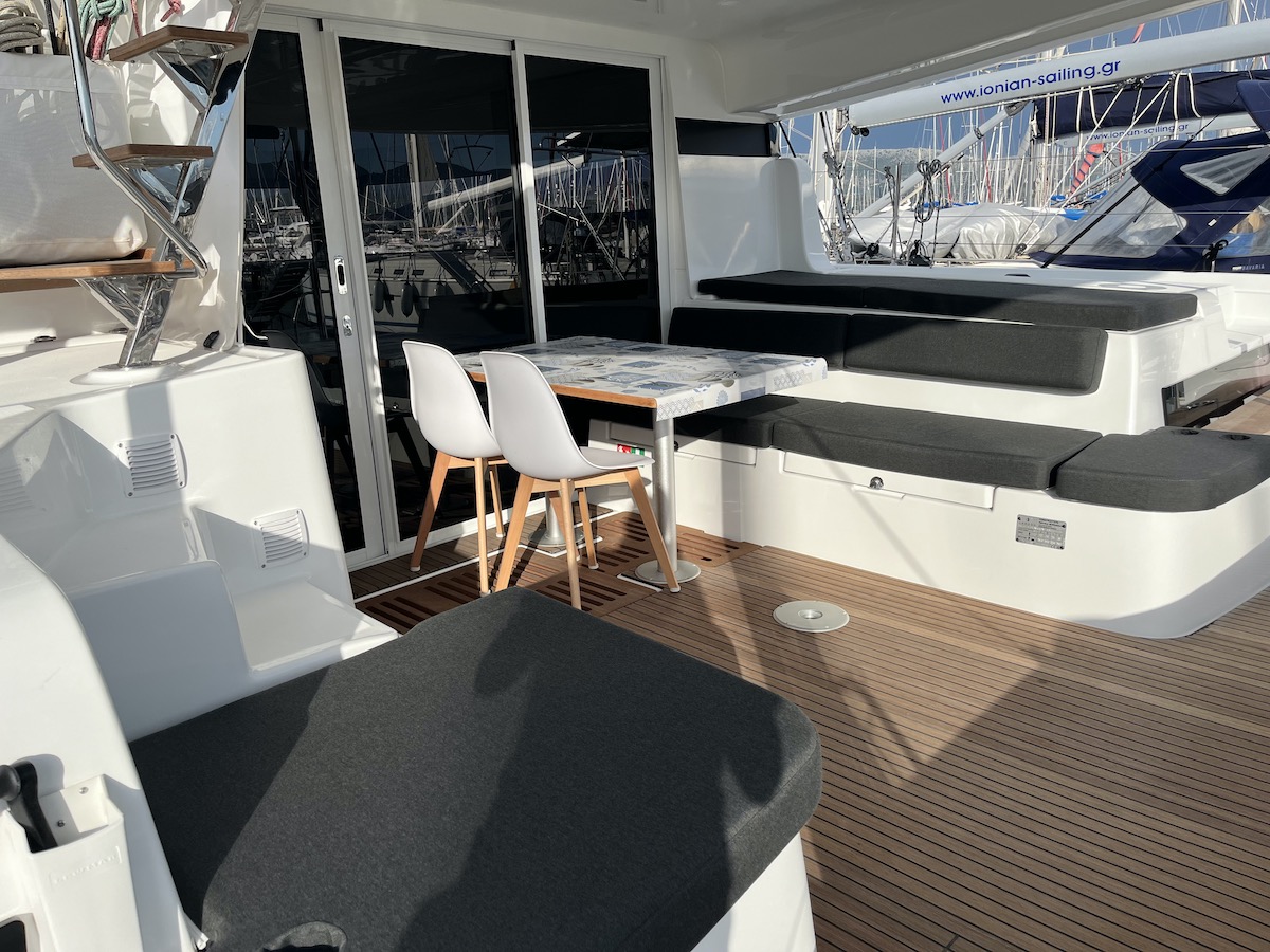 Lagoon 43 — photo 43