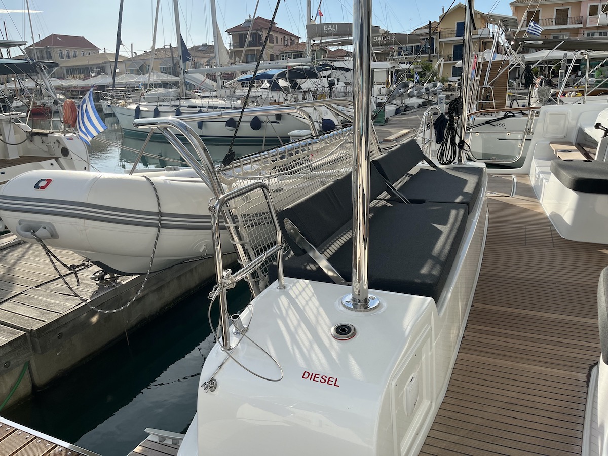 Lagoon 43 — photo 27