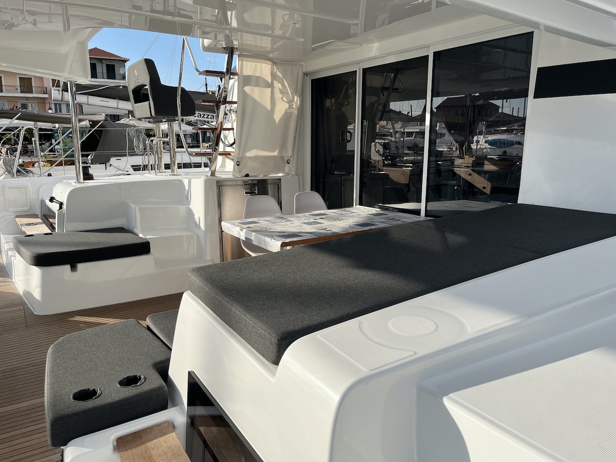 Lagoon 43 — photo 26