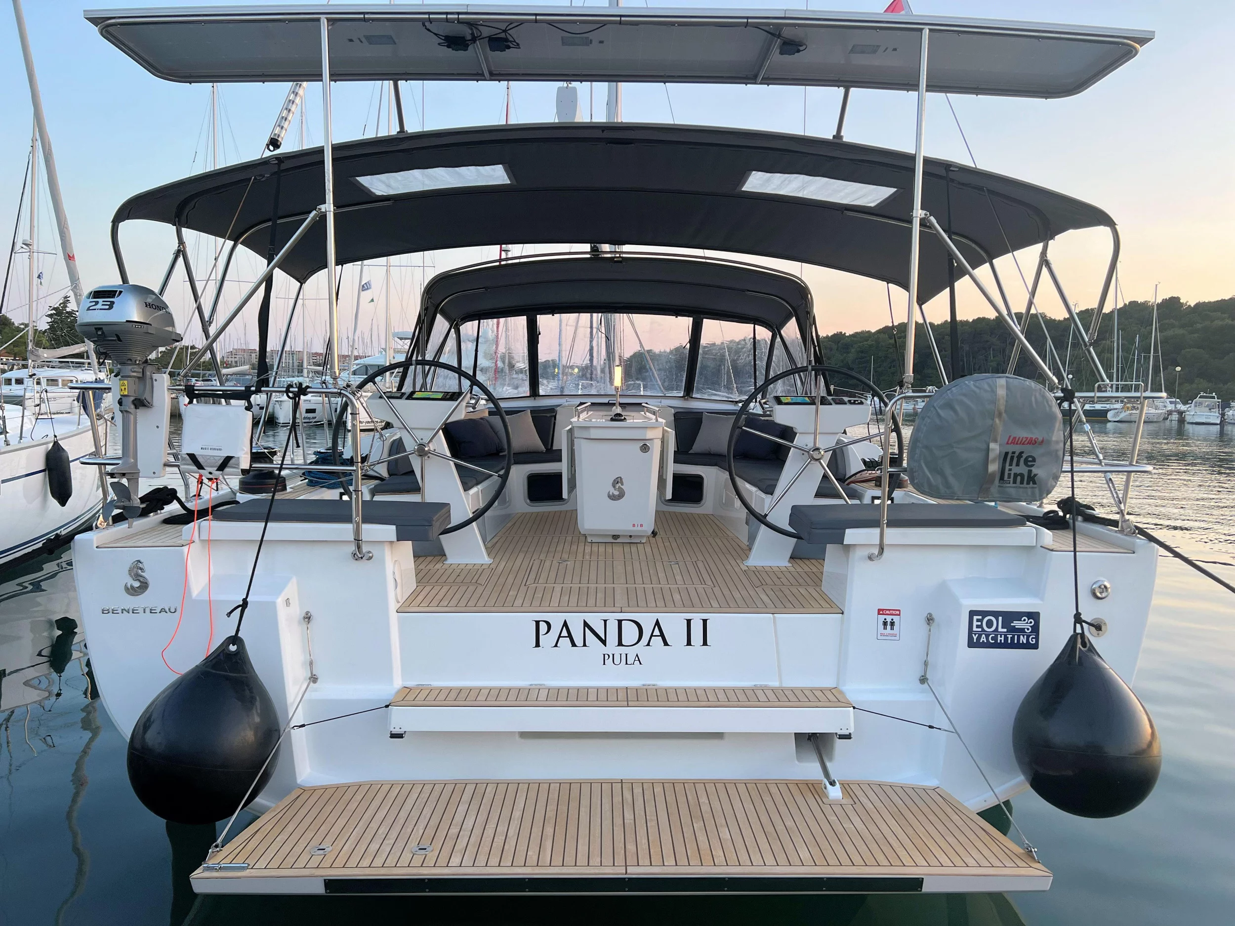 Oceanis 51.1 (Panda II)  - 12