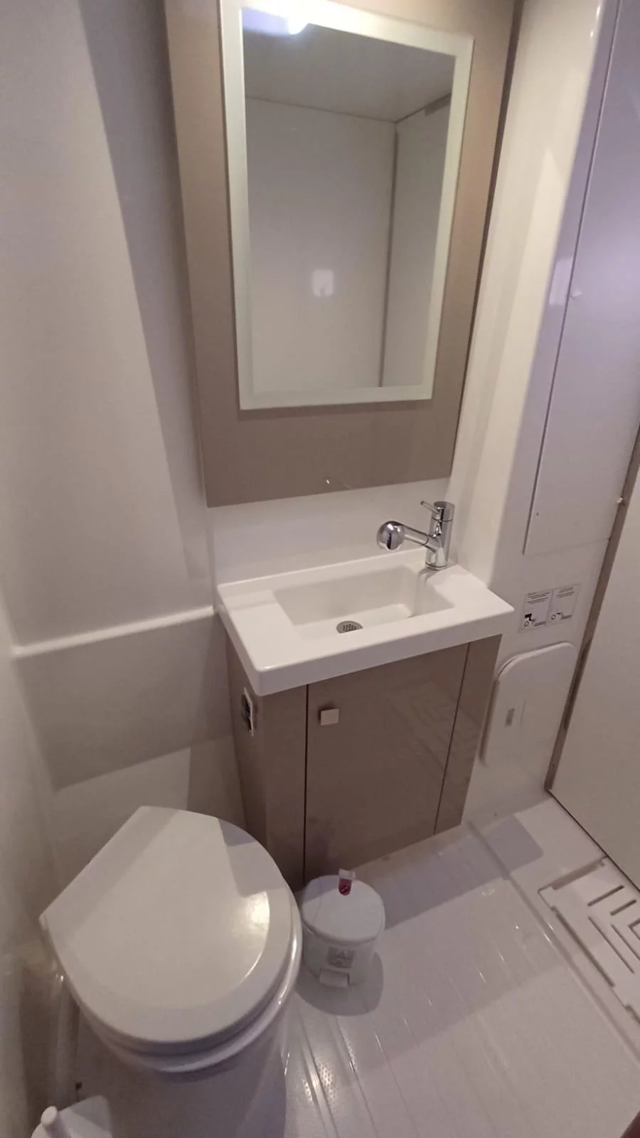 Fountaine Pajot Astrea 42 (Cicada)  - 5