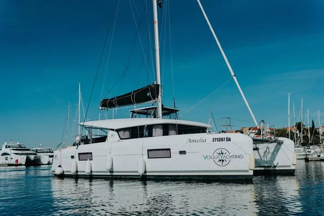 Lagoon 42 (AMELIA)  - 32