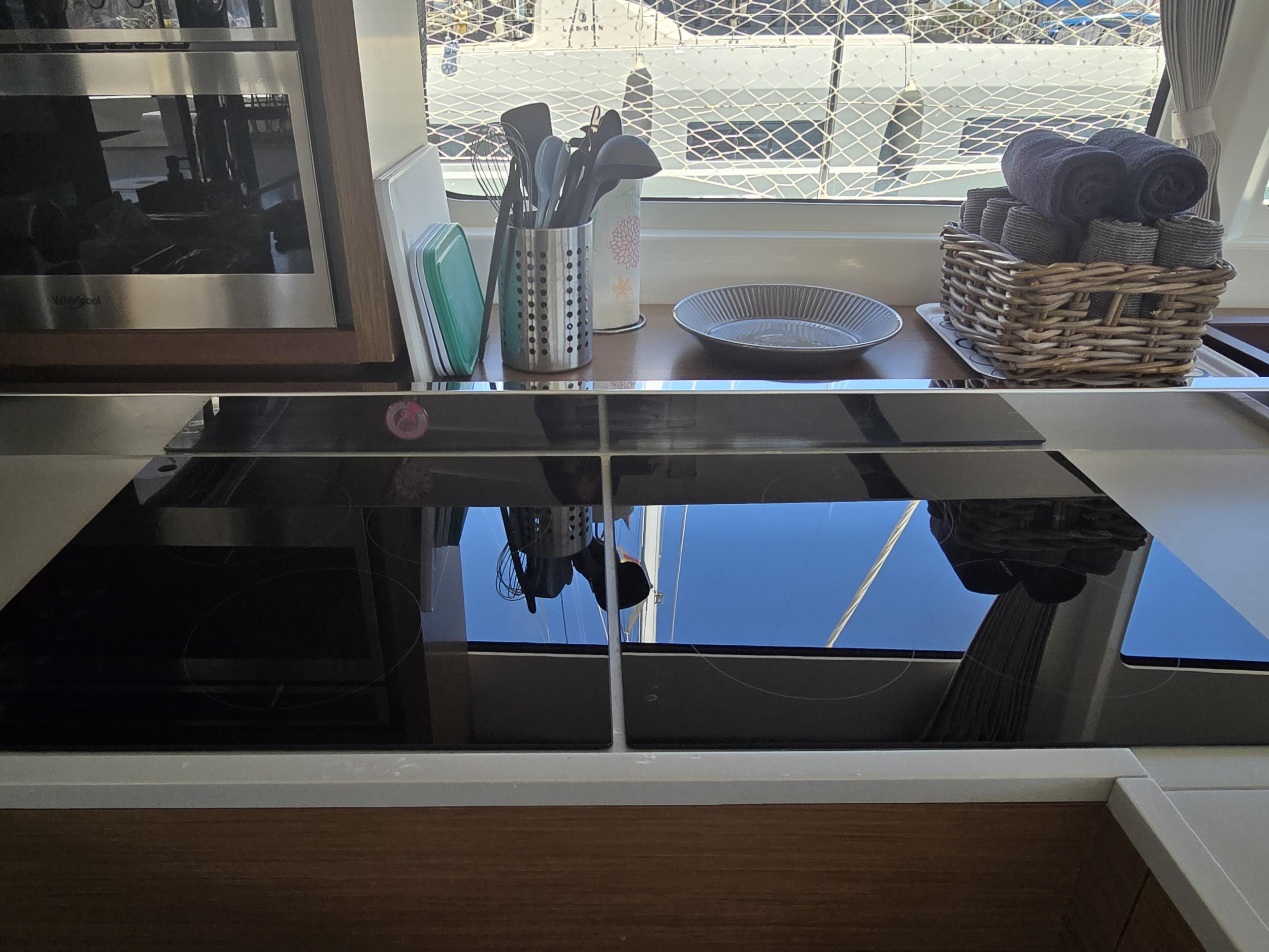 Lagoon 46 — photo 12