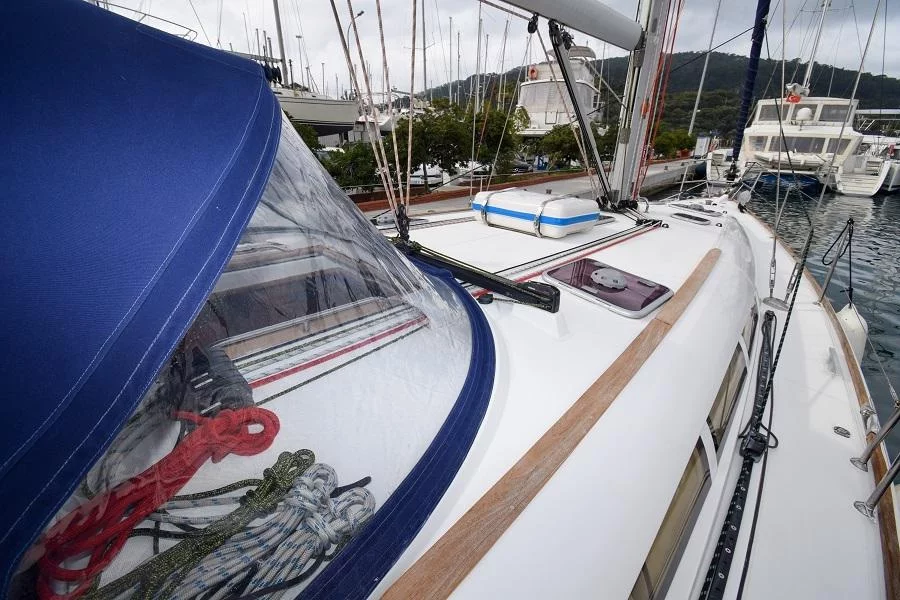 Sun Odyssey 44 i (Loki)  - 10