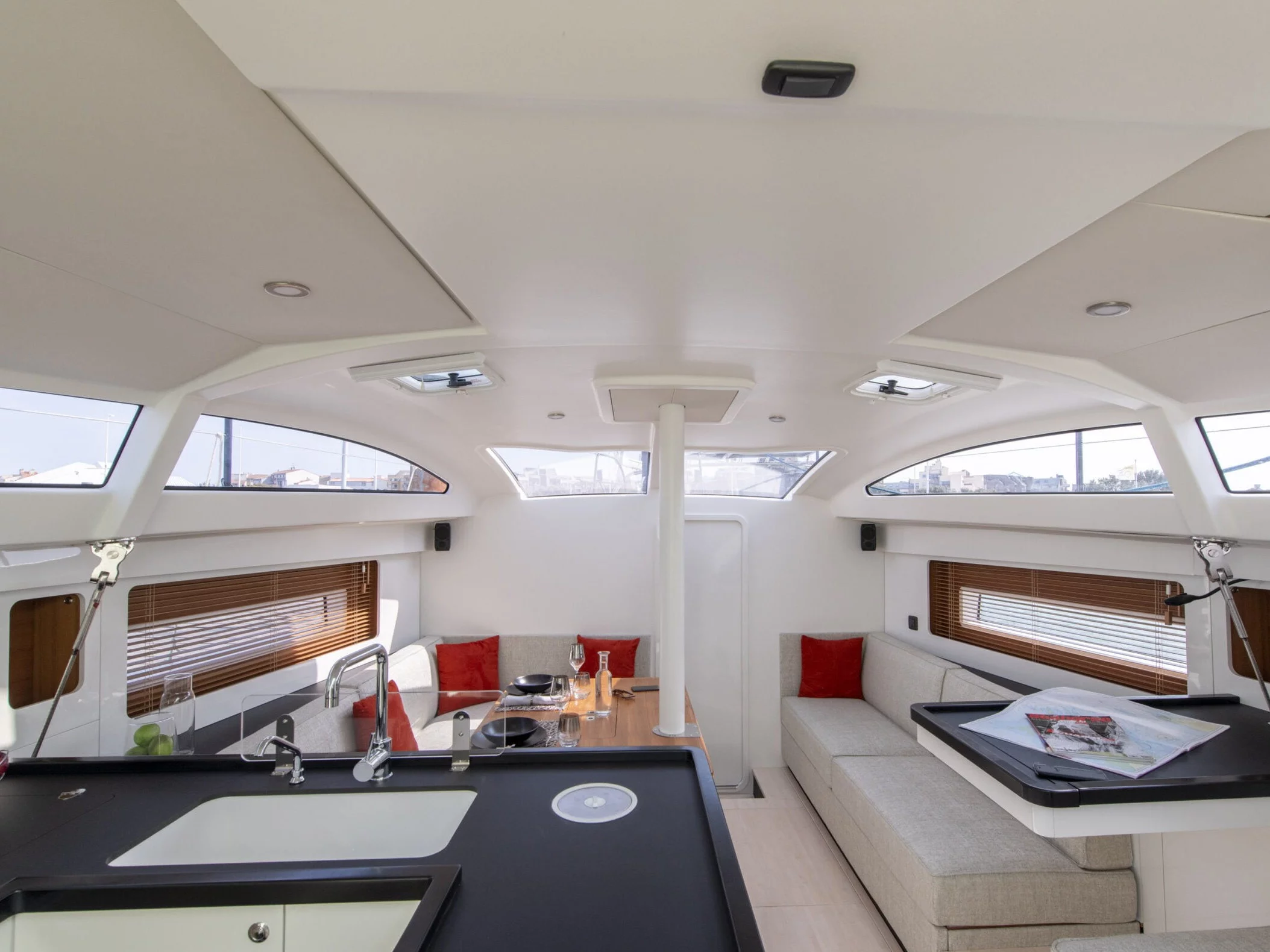 RM 1180 (Freeride) Interior image - 4