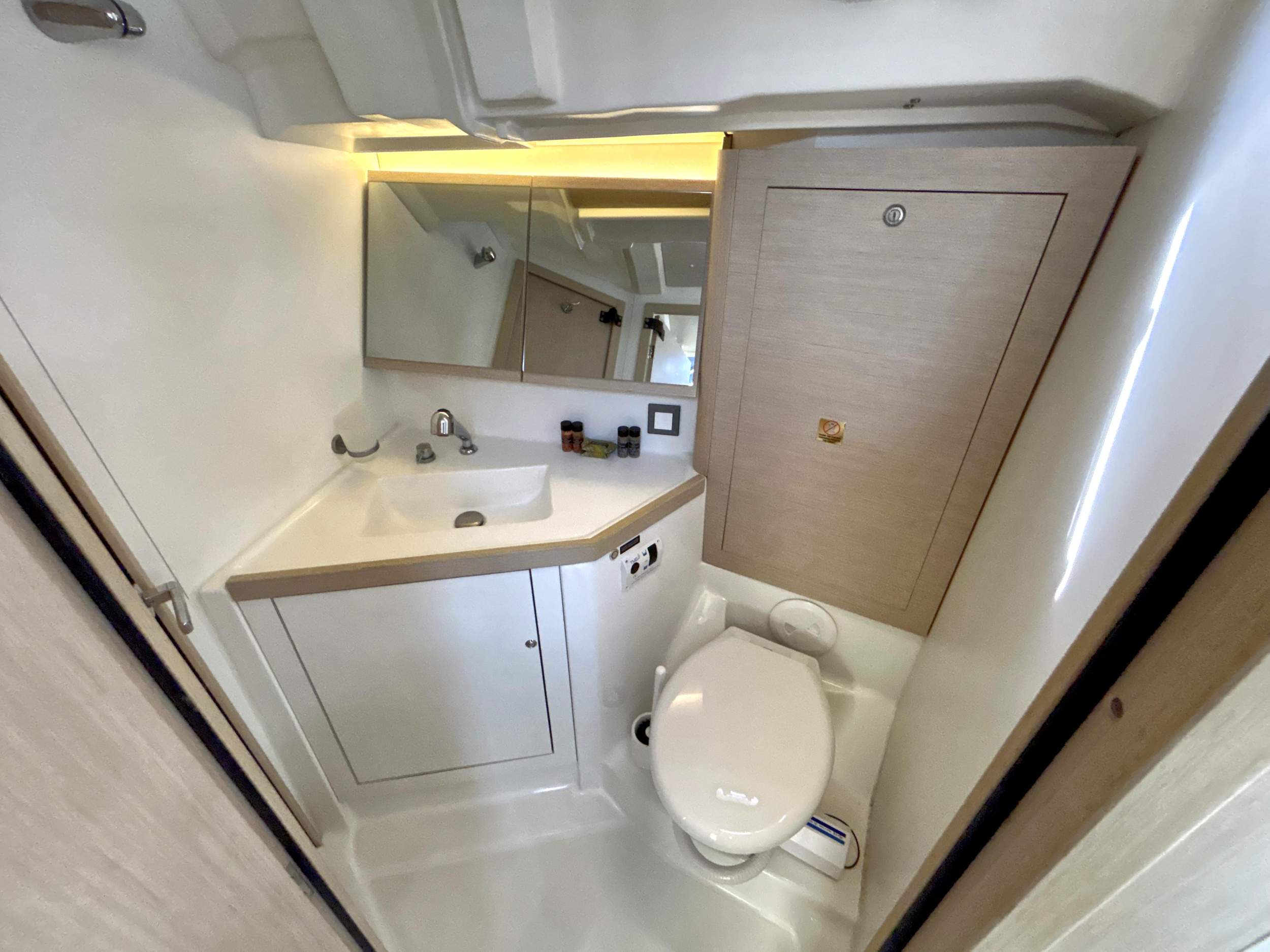 Photo #17 - Oceanis 46.1 (Capriccio (Refit 2025 - - - Electric Heads)) in Corfu - 22706