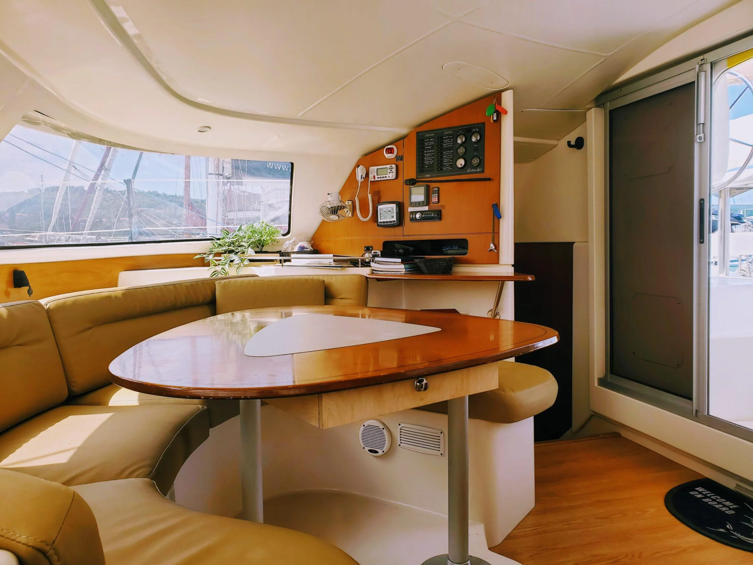 Lavezzi 40 (Sampei) Interior image - 1