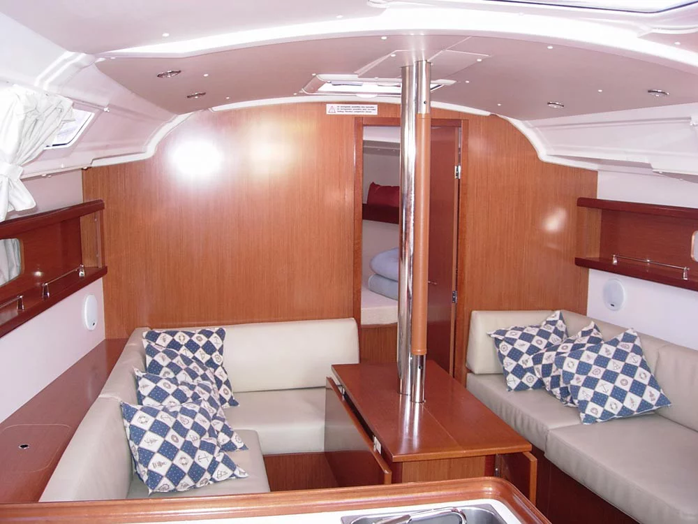 Oceanis 37 (Tristaina) Interior image - 16
