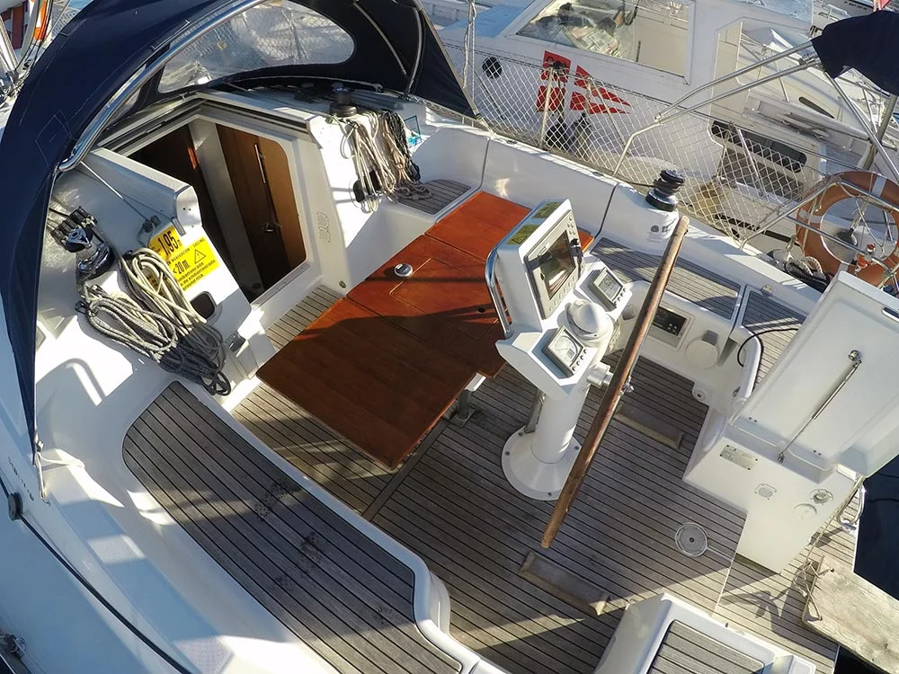 Oceanis 37 (Tristaina)  - 15