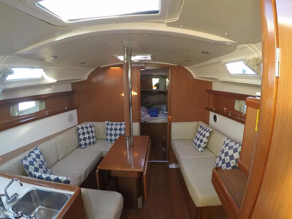 Oceanis 37 (Tristaina)  - 5