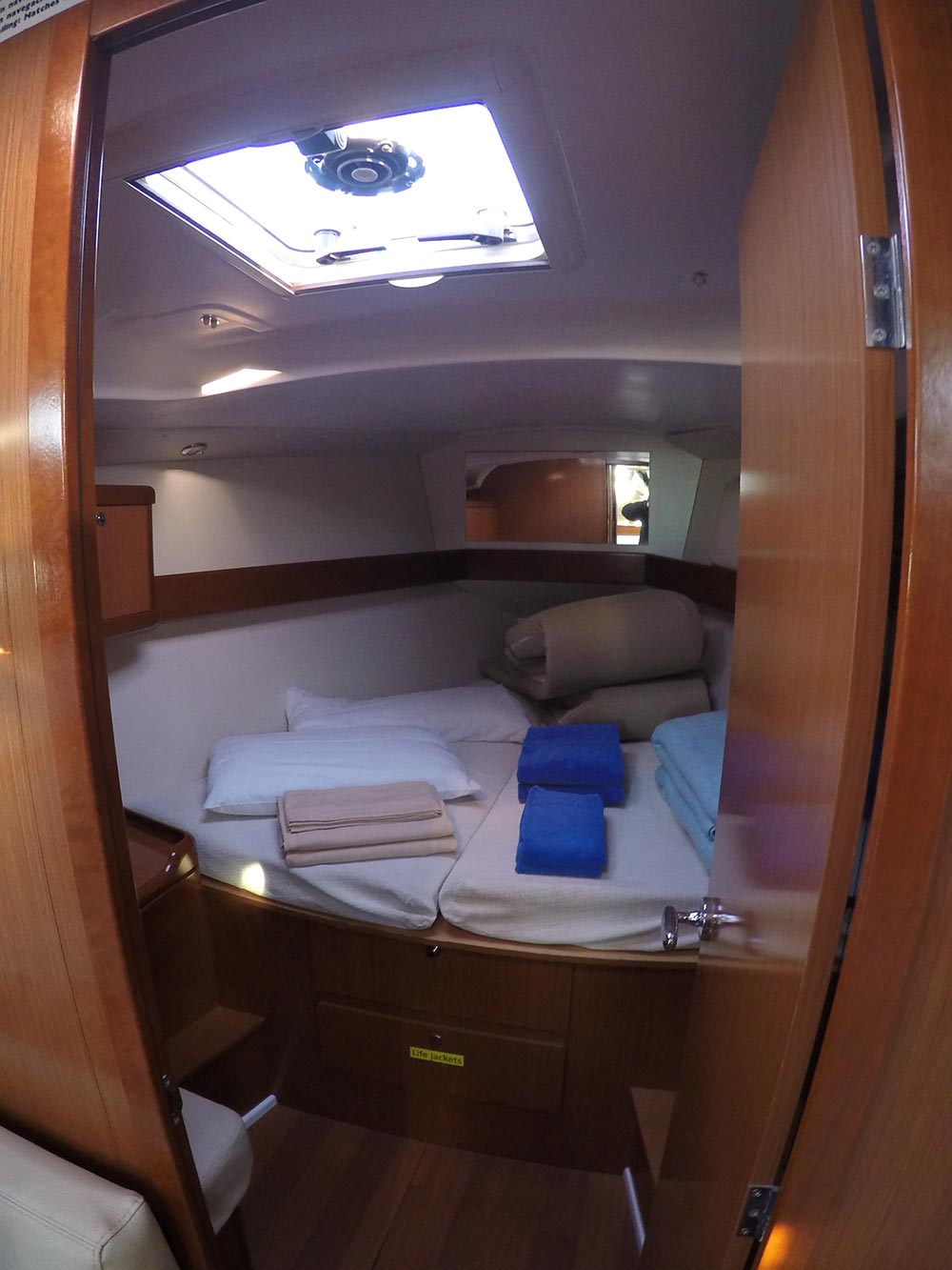 Photo #3 - Oceanis 37 (Tristaina) in Palamos - 21433