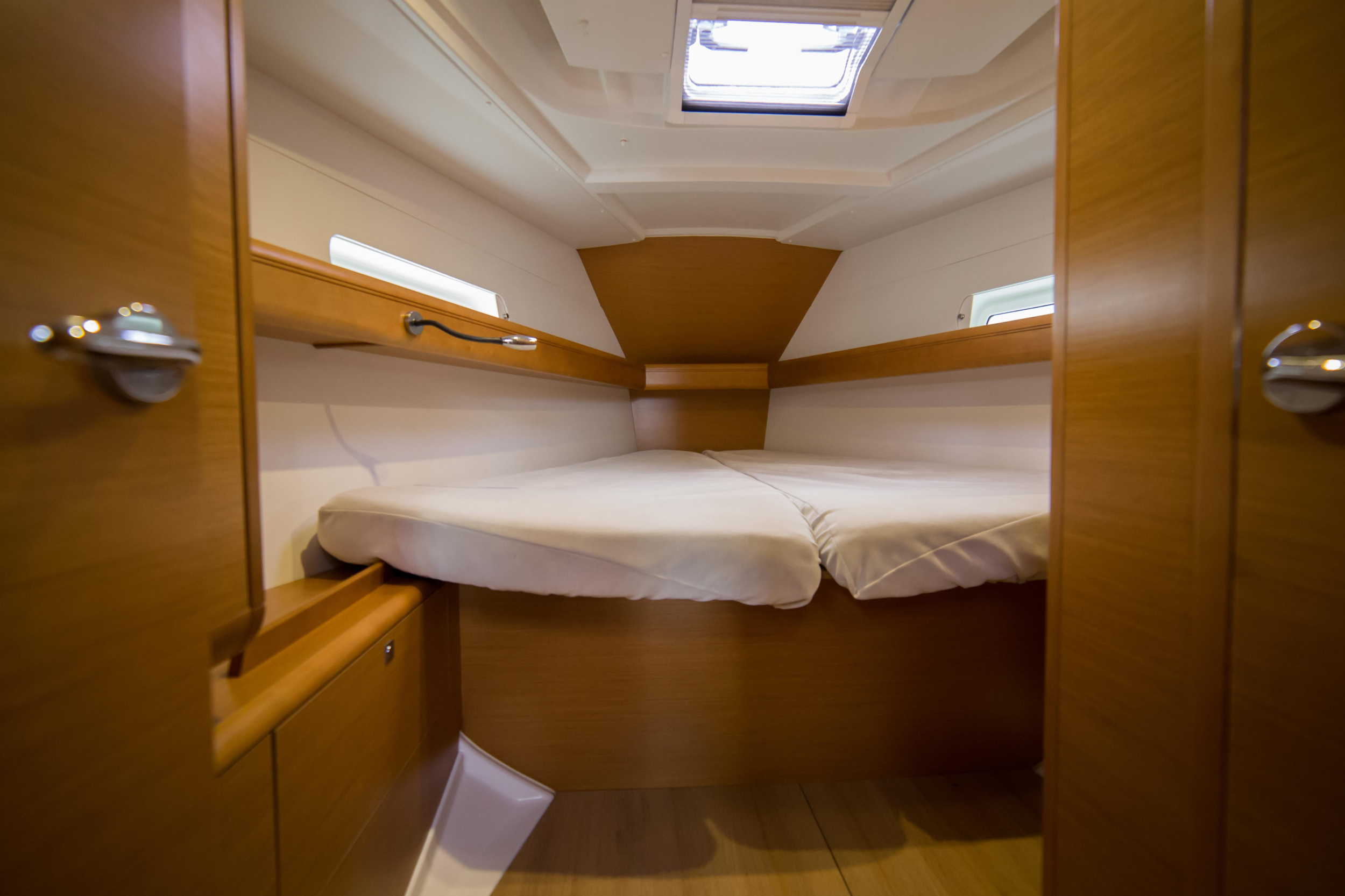 Photo #35 - Sun Odyssey 409 (Leonidas) in Athen - 20975