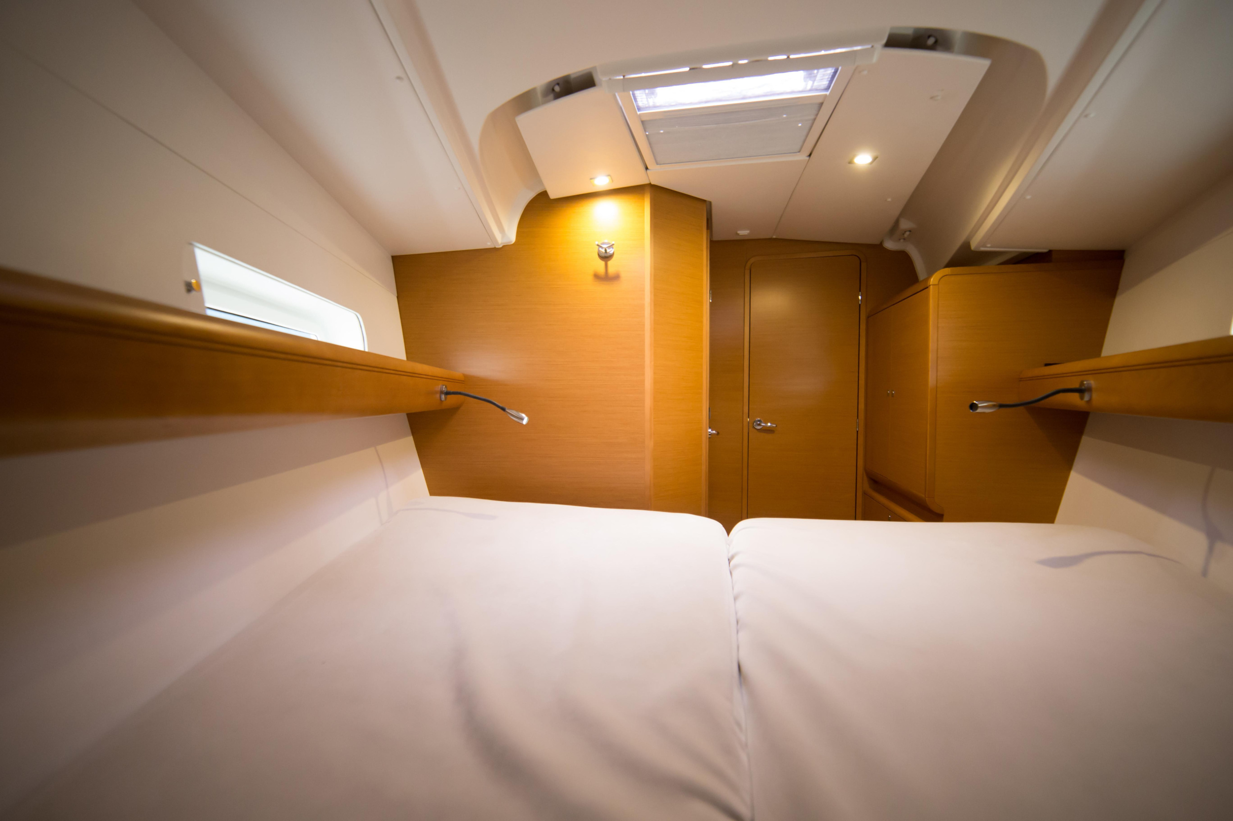 Photo #13 - Sun Odyssey 409 (Leonidas) in Athen - 20975