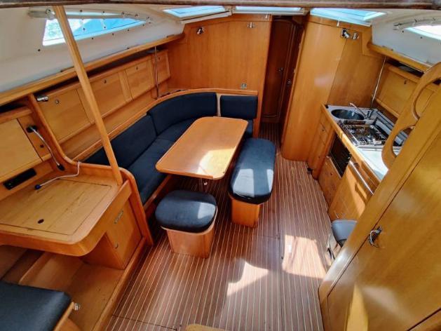 Interior image - 1