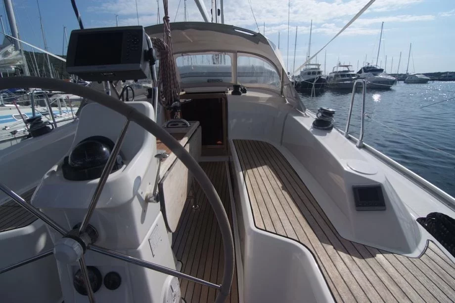 Bavaria Cruiser 33 (BURIN)  - 1