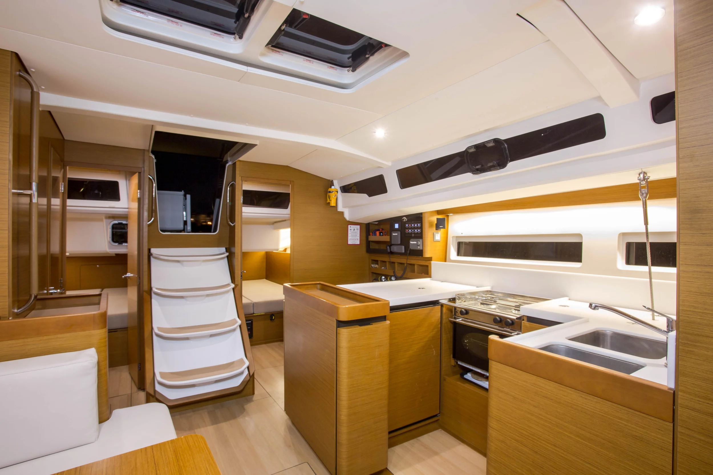 Sun Odyssey 440 (Ocean Song)  - 19