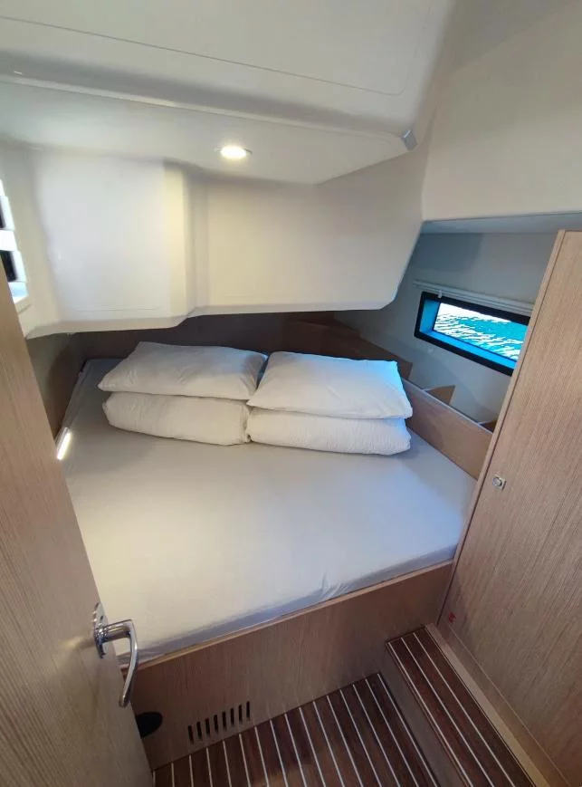 Bavaria C42 (GALA)  - 12