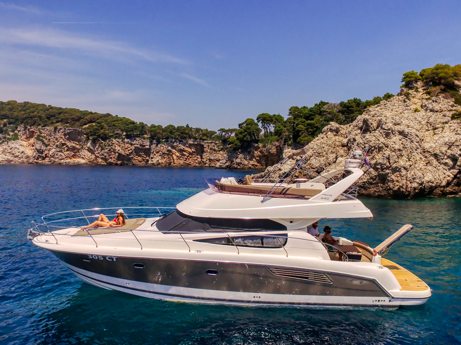 Photo #1 - Prestige 440 Fly (Amica) in Dubrovnik - 21565