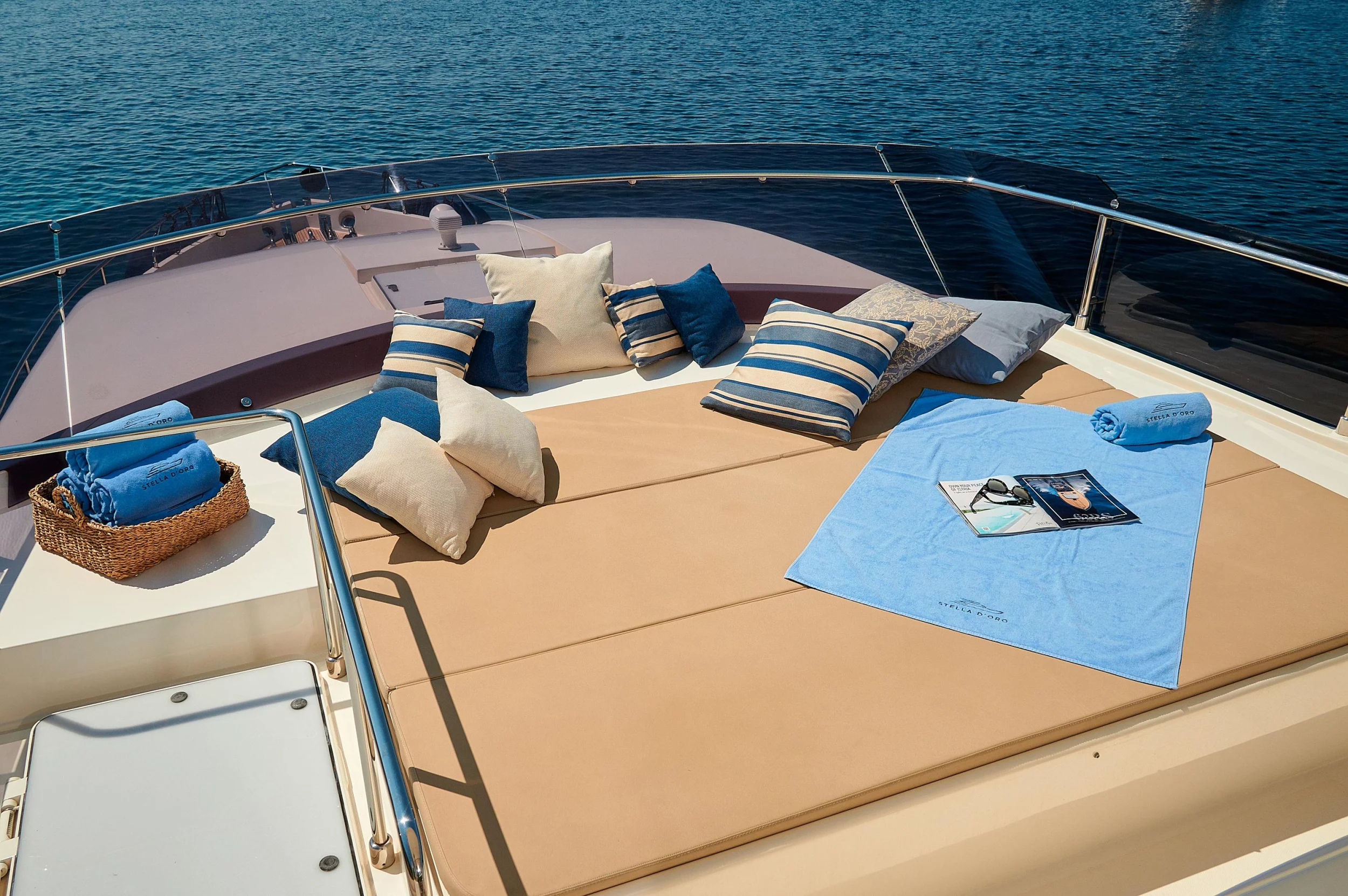 Ferretti 731 (Stella d'Oro)  - 26