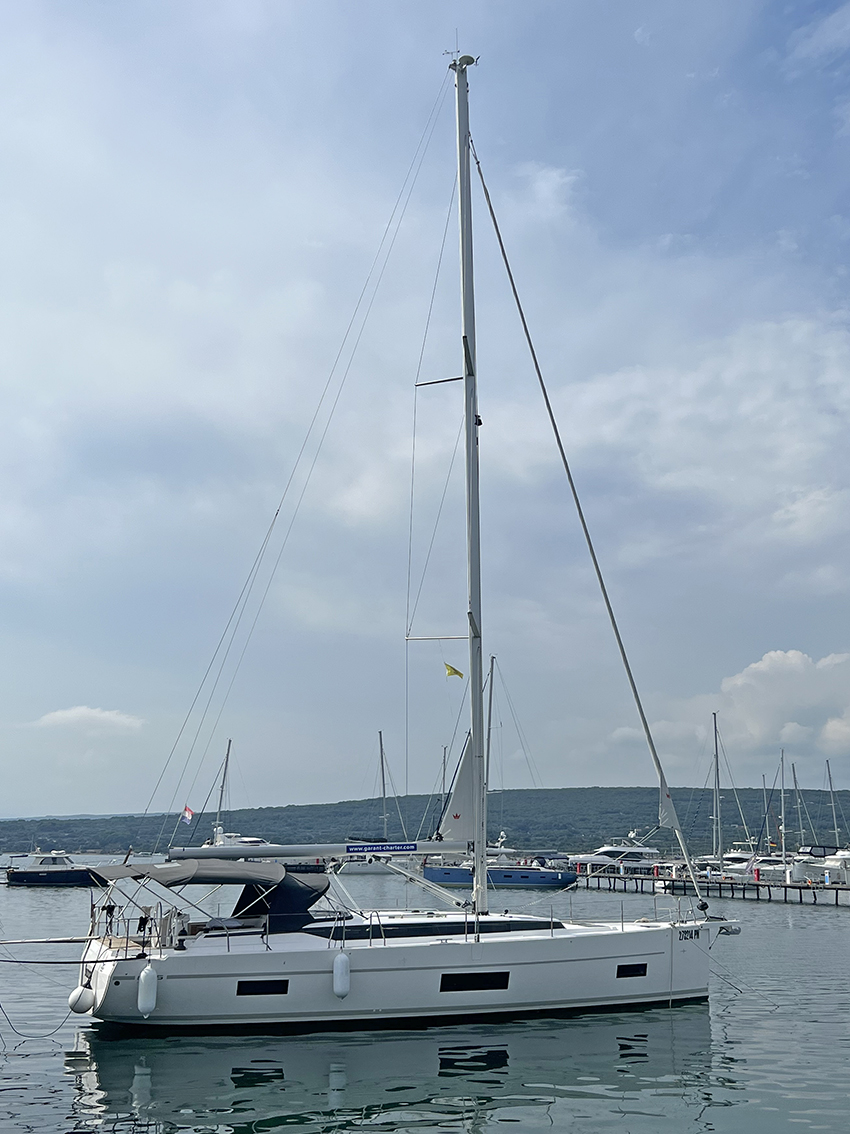 Photo #10 - Bavaria C45 Style (SUNNY) in Krk - 21626
