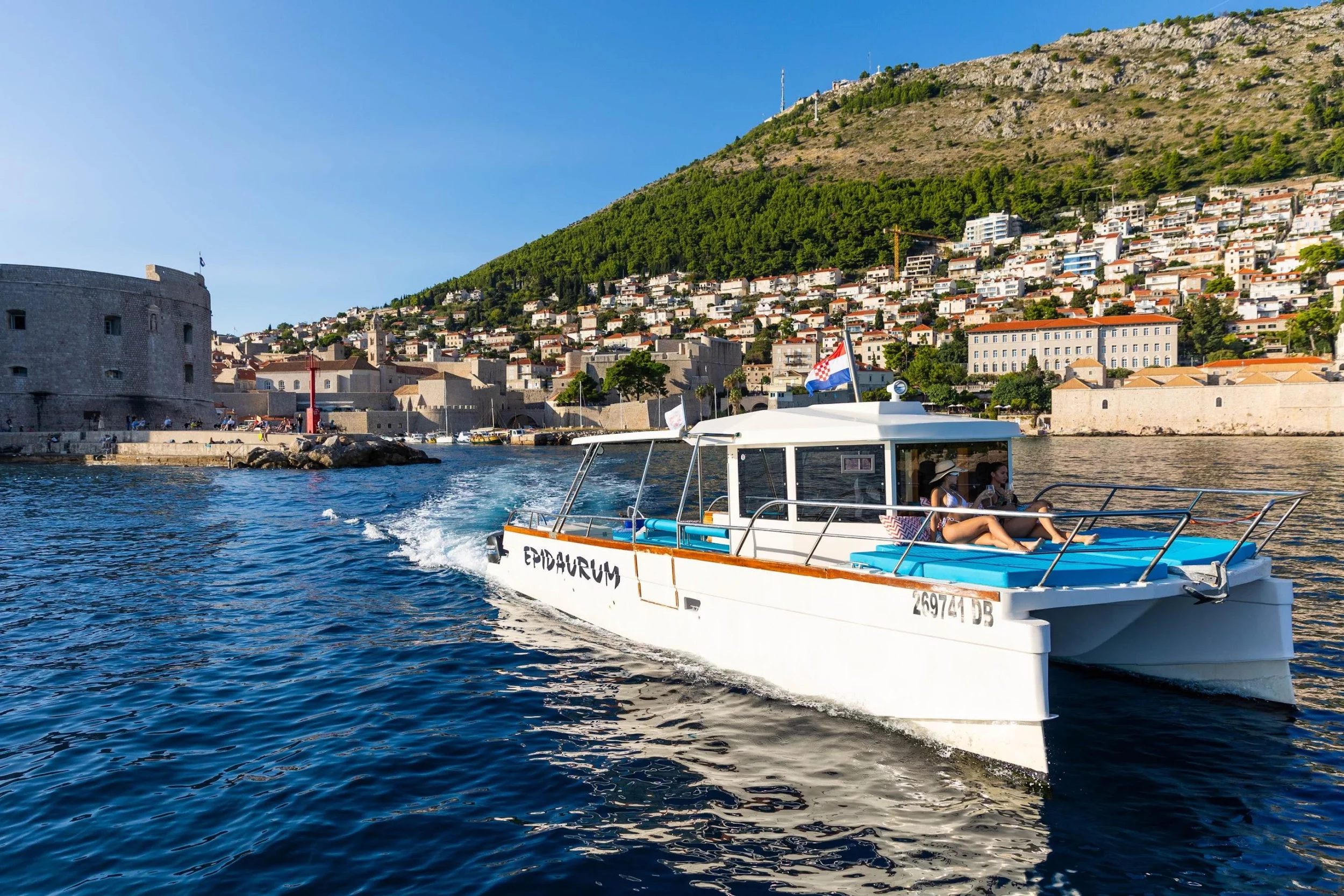 Custom build catamaran (Allegra)  - 11
