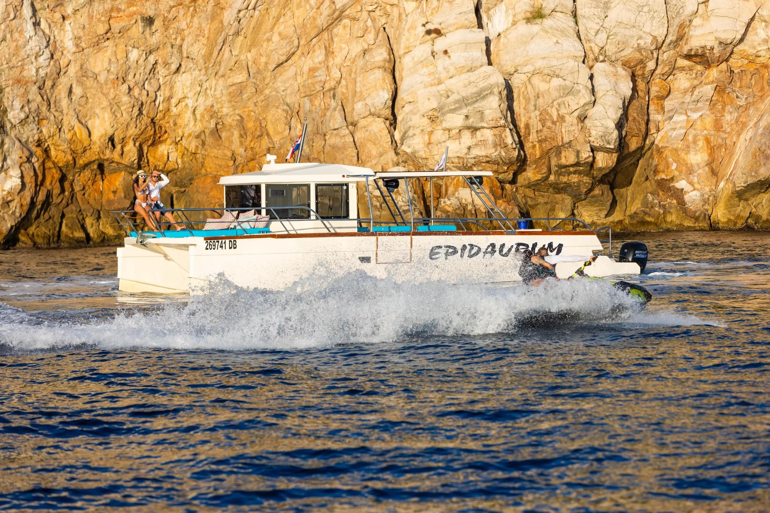 Custom build catamaran (Allegra)  - 8