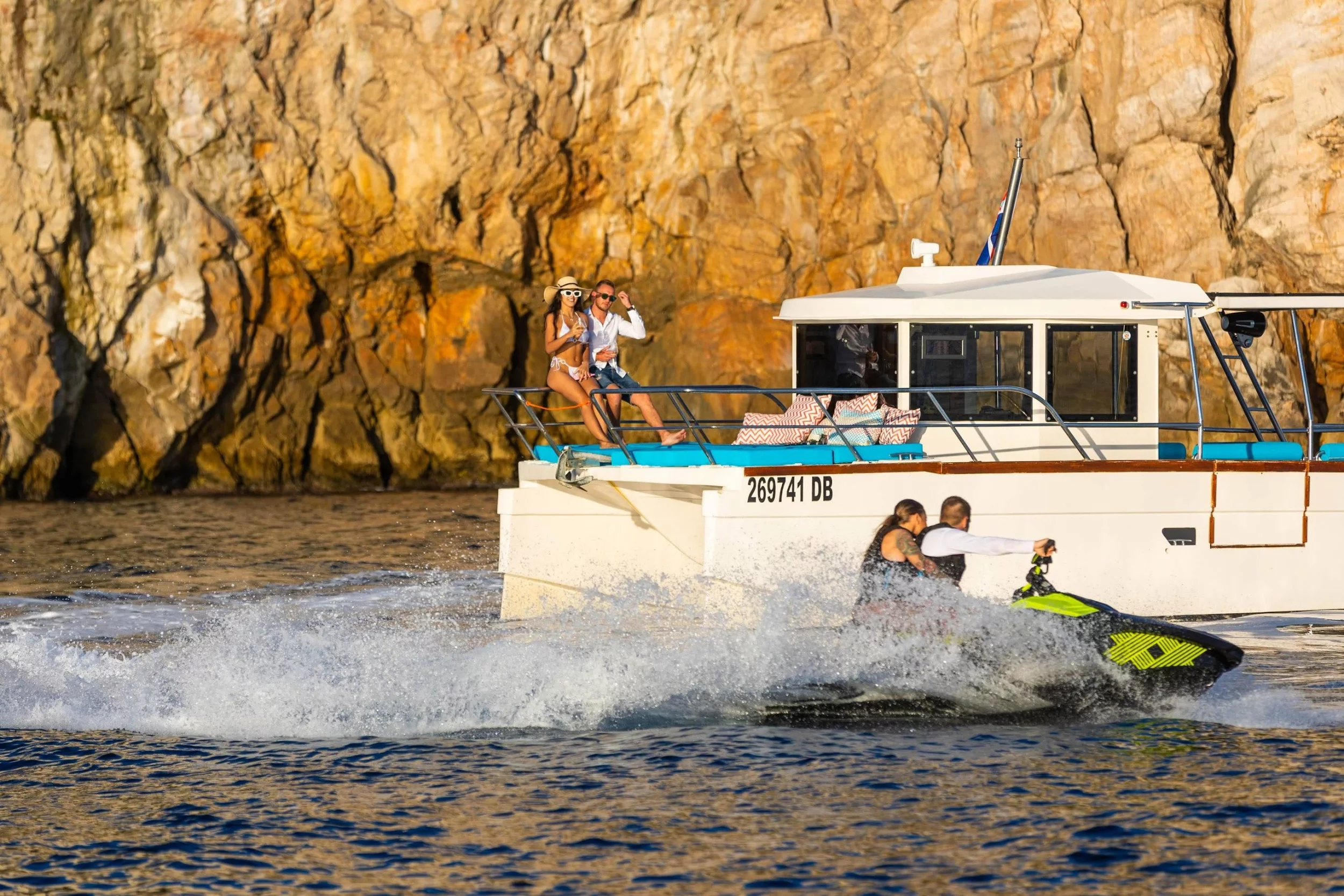 Custom build catamaran (Allegra)  - 27