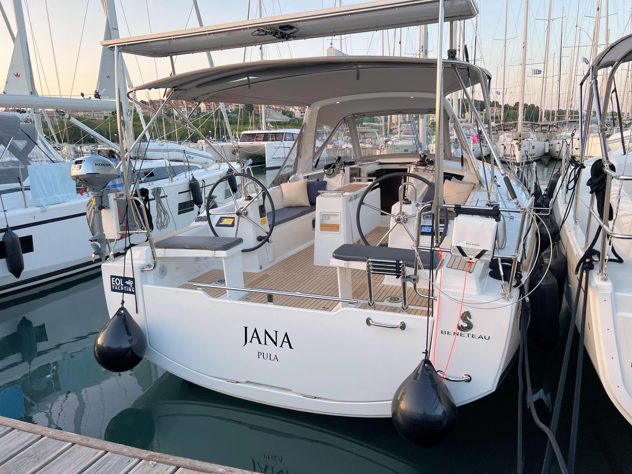 Oceanis 38.1 (Jana)  - 32