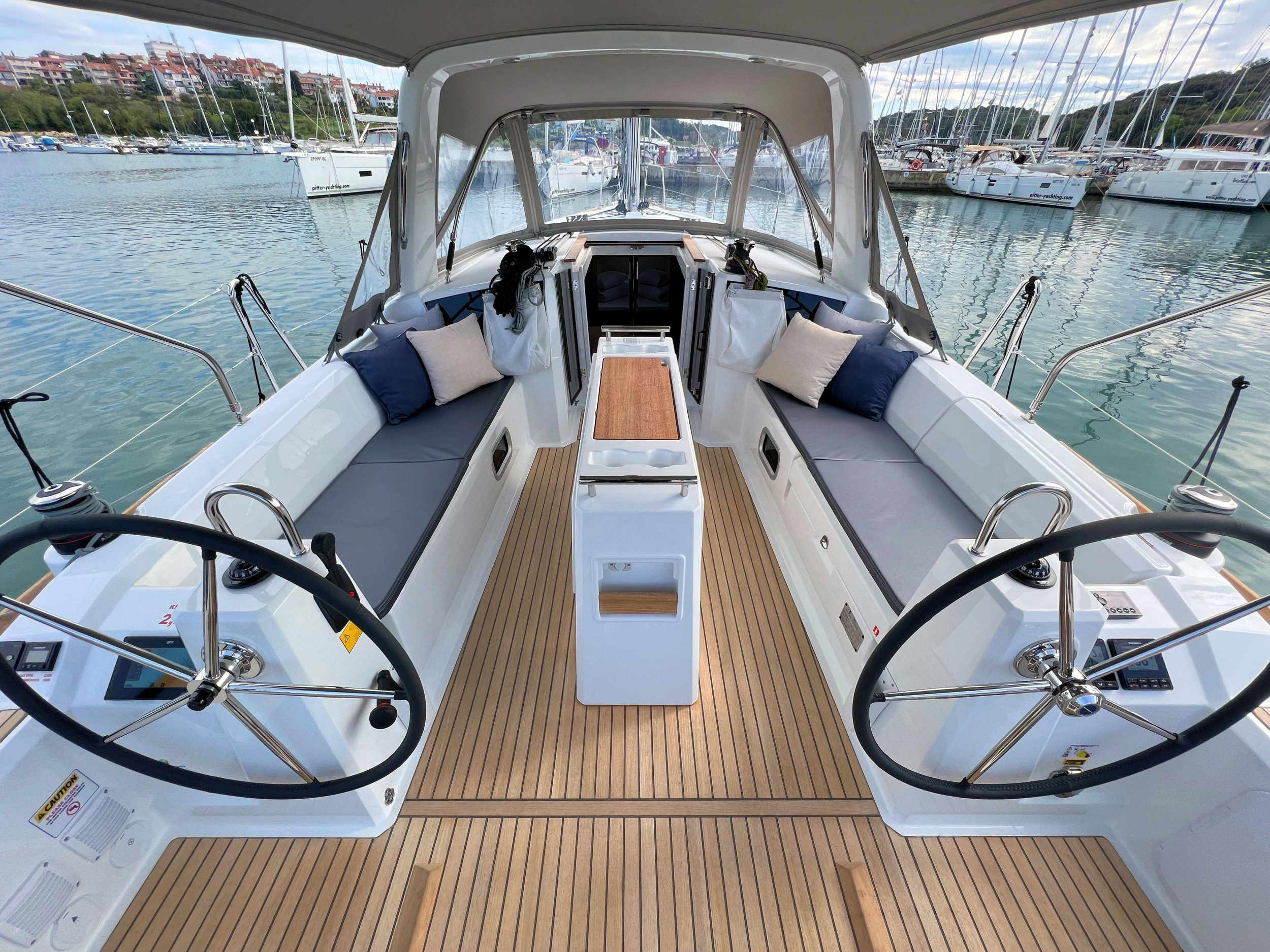 Photo #13 - Oceanis 38.1 (Jana) in Pula - 17958