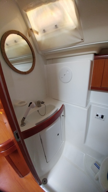 Photo #2 - Oceanis 43 (Beluga) en Eleusis - 21653