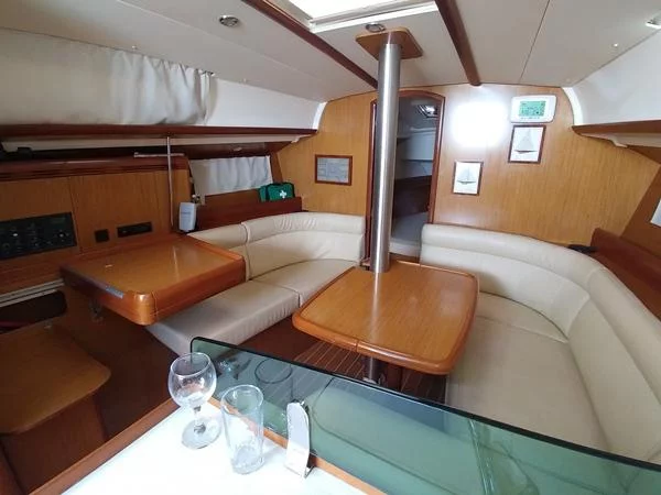 Sun Odyssey 36i (Catrina) Interior image - 3