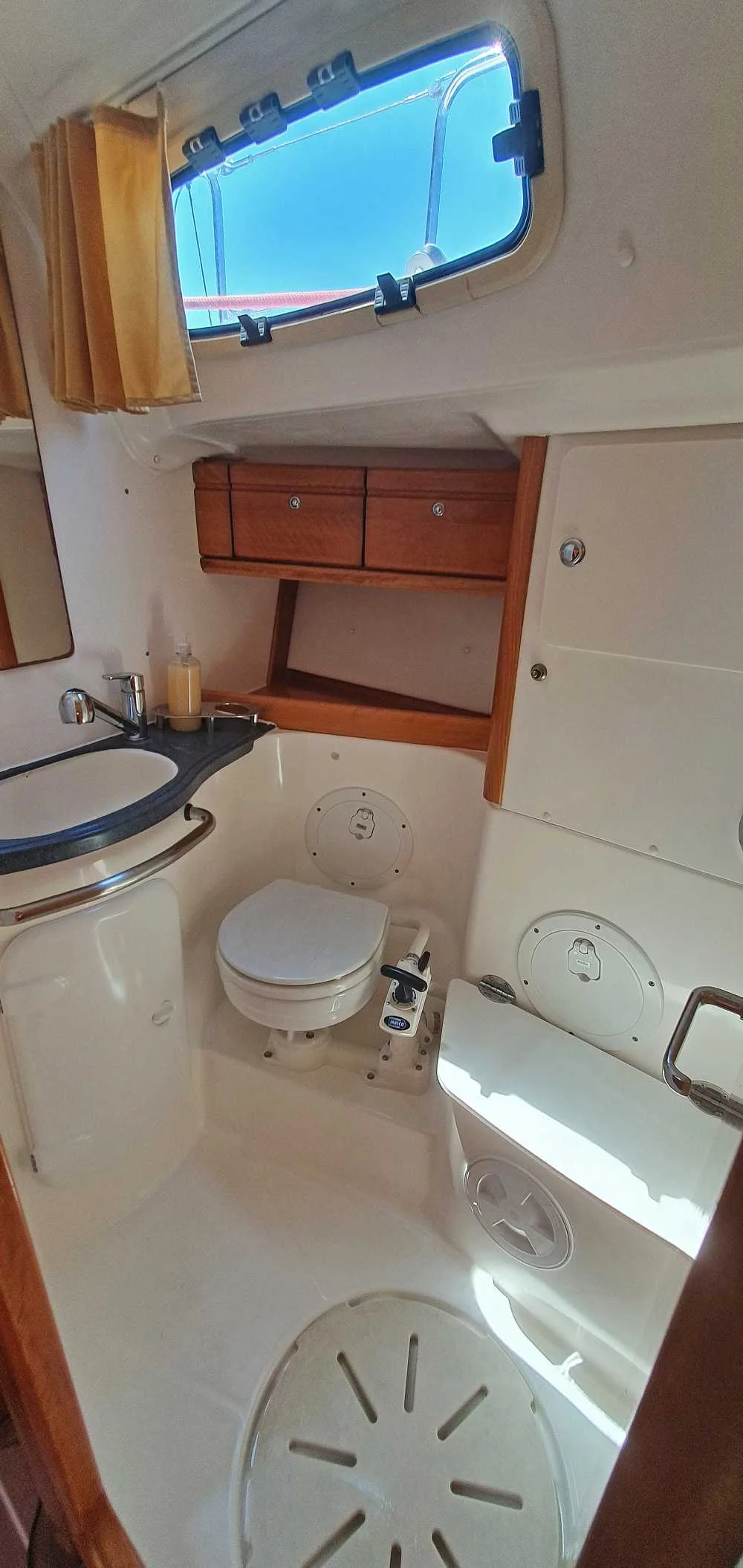 Bavaria 50 Cruiser (Led Zeppelin)  - 5