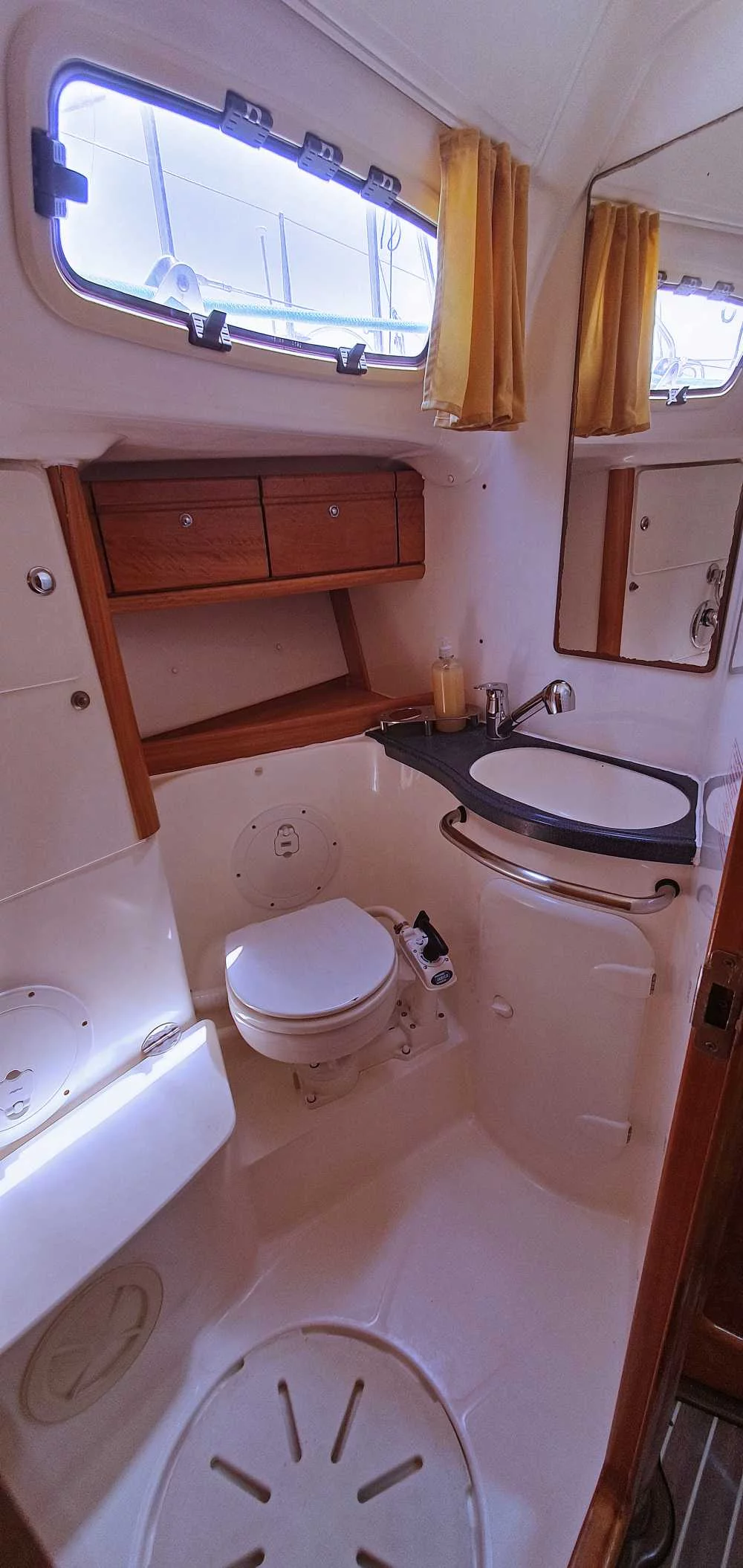 Bavaria 50 Cruiser (Led Zeppelin)  - 13