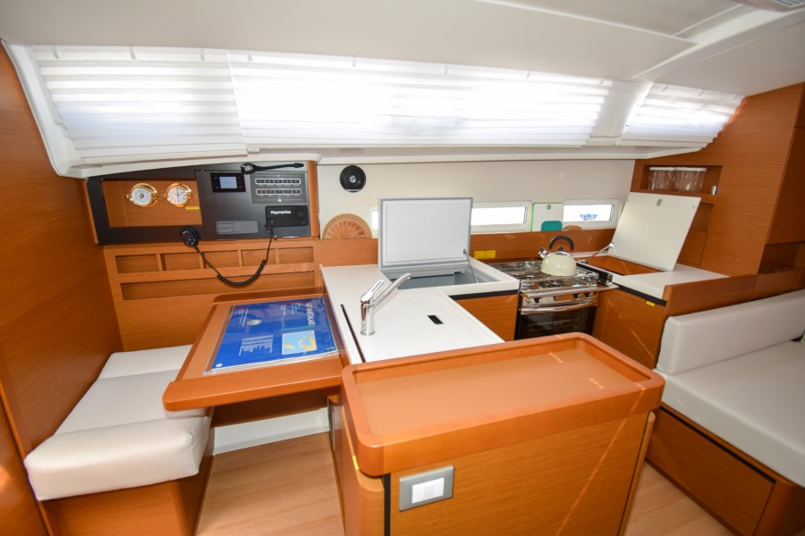 Photo #3 - Sun Odyssey 410 (Sky Ela) in Marmaris - 18786