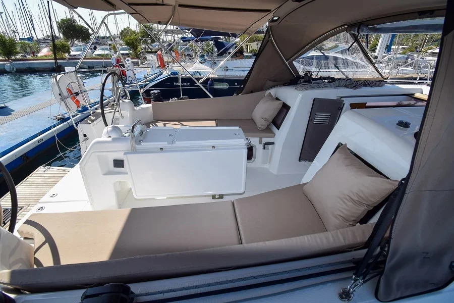 Sun Odyssey 410 (Sky Asya)  - 15