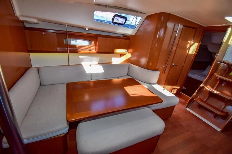 Oceanis 40 (Zezo)  - 17