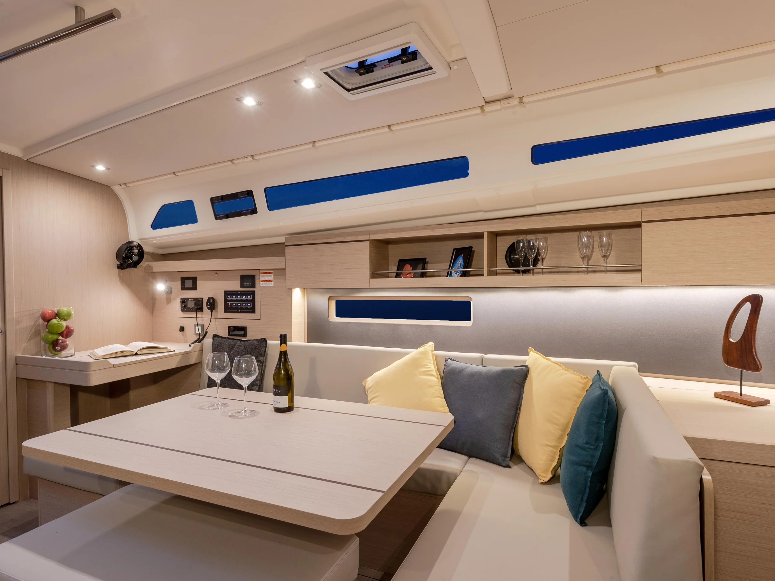 Oceanis 40.1 () Interior image - 6