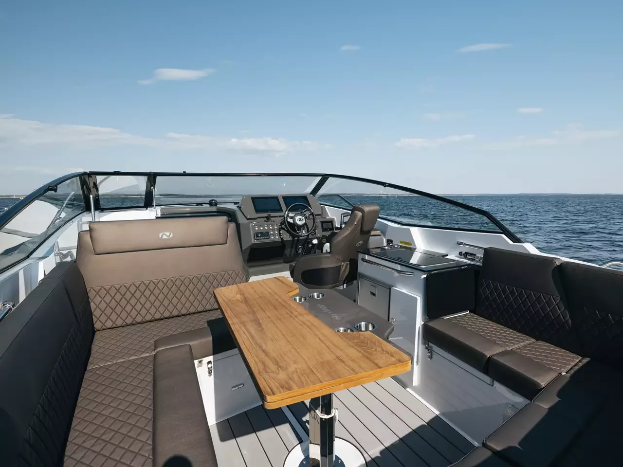 Noblesse 830 (Odysseus)  - 8